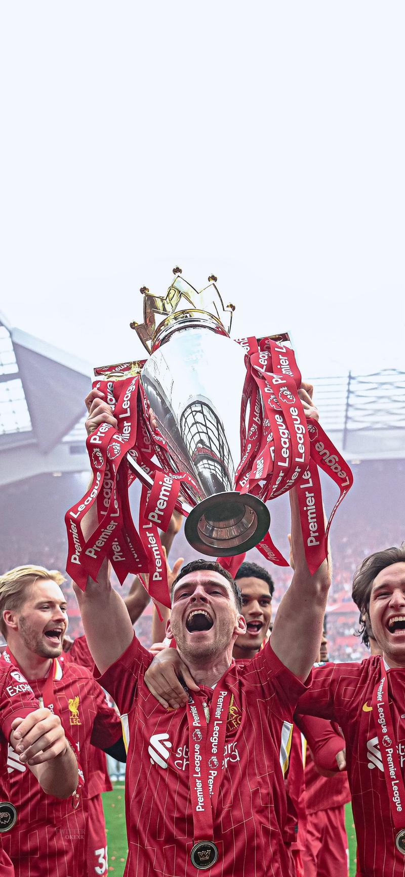 迪尼：谢什科在场上犹豫不决，他从来都和队友不在一个频道上（迪尼：谢什科比赛中优柔寡断，始终与队友不同步）