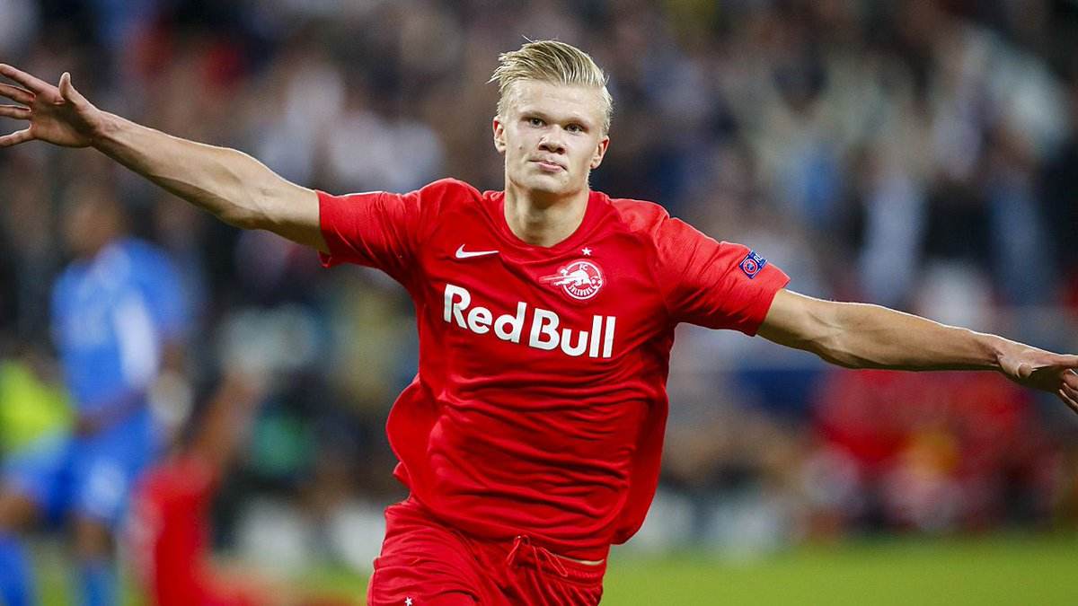 FIFA女足最新排名：中国女足下降一位至世界第17，亚洲第四（FIFA女足排名更新：中国女足下滑一位至世界第17位，位列亚洲第4）