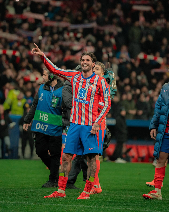 乒乓球混团世界杯：中国队一日双胜 延续强势表现（混团乒乓世界杯：中国队单日两连胜 持续展现统治力）