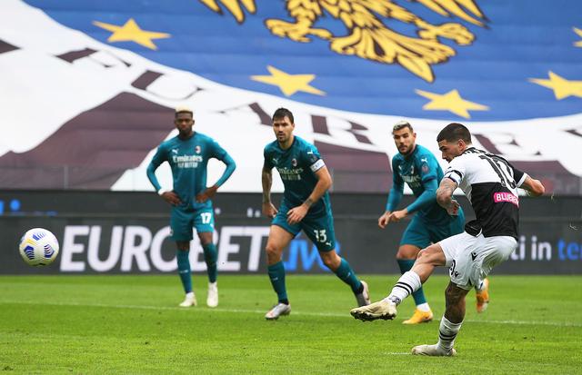 官方：约旦裁判组执法申花客战柔佛，马哈德迈赫担任主裁（官宣：约旦裁判组将吹罚申花客场对柔佛之战，马哈德迈赫任主裁）