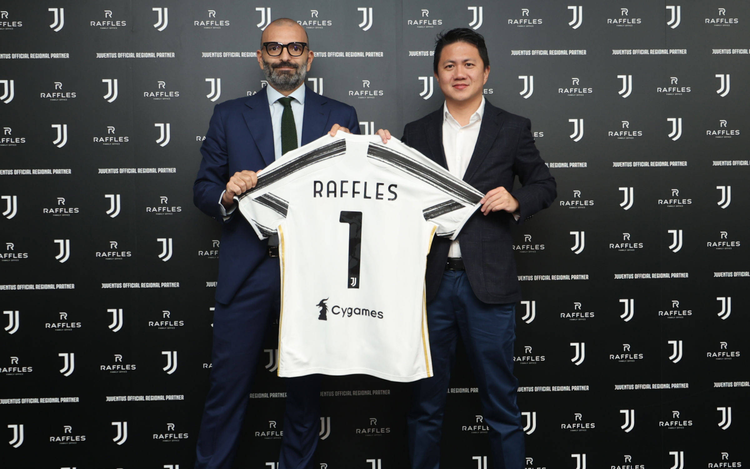 这一脚之前，所有铺垫都完成了（铺垫已尽，只待这一脚）