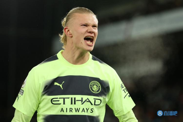 真要走了？孙兴慜在赛后领奖前多次拒绝佩戴队长袖标（离队信号？孙兴慜赛后颁奖前屡次拒绝戴队长袖标）