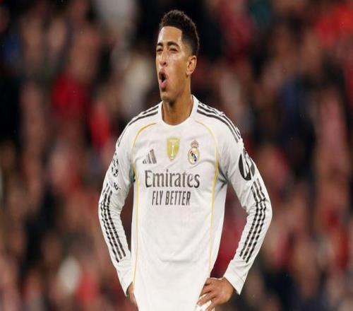 迪格雷戈里奥：库普踢左中卫？强大的球员能在任何位置上踢球（迪格雷戈里奥谈库普踢左中卫：强者能适应任何位置）