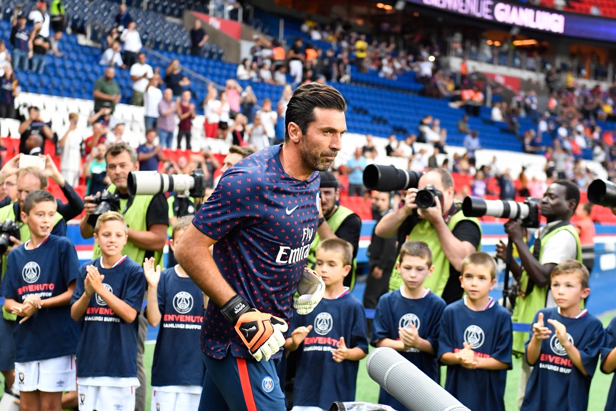 美职联主席：萨拉赫应该联系梅西或穆勒，看看他们在这多开心（美职联主席建议萨拉赫去问问梅西或穆勒，看看他们在这里有多开心）