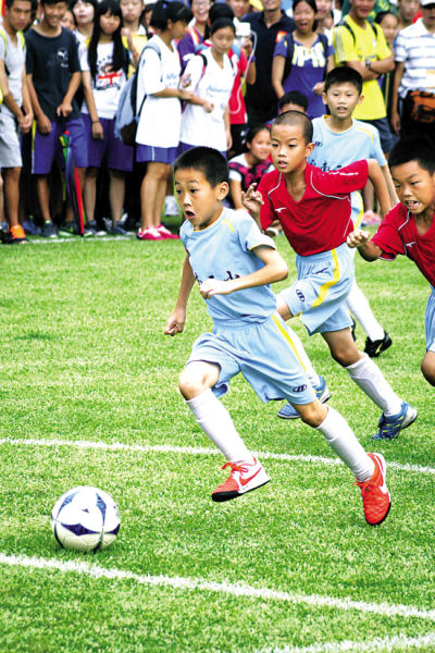 TA：索博斯洛伊的伤势不严重，他有希望出战热刺（TA：索博斯洛伊伤情不重，有望出战热刺）