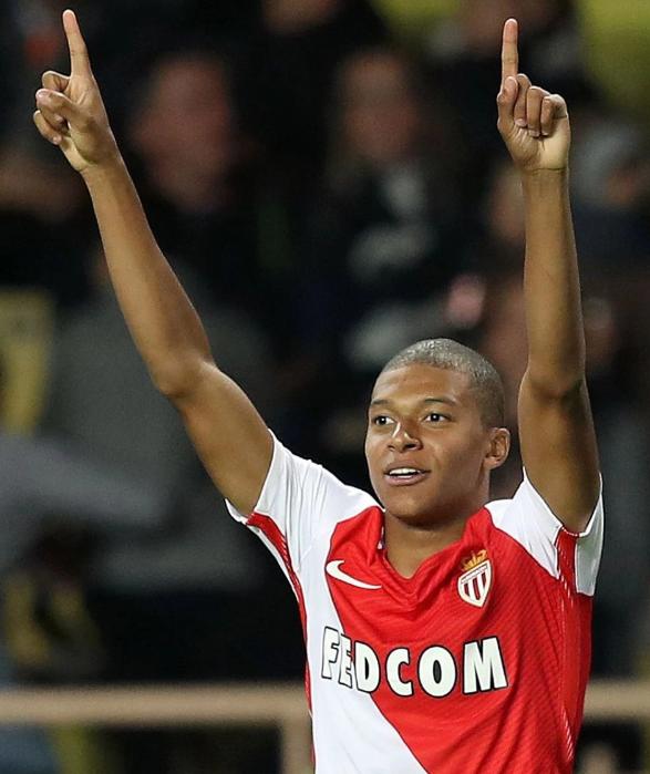 若出战圣保利，诺伊尔将追平伊梅尔并列德甲门将出场榜第2位（诺伊尔若出战圣保利，将与伊梅尔并列德甲门将出场数第二）