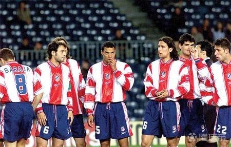 里德谈拜仁兴趣：队友会拿这事开玩笑，这不会分散我的注意力（里德谈拜仁传闻：队友拿来调侃，我的专注不受影响）