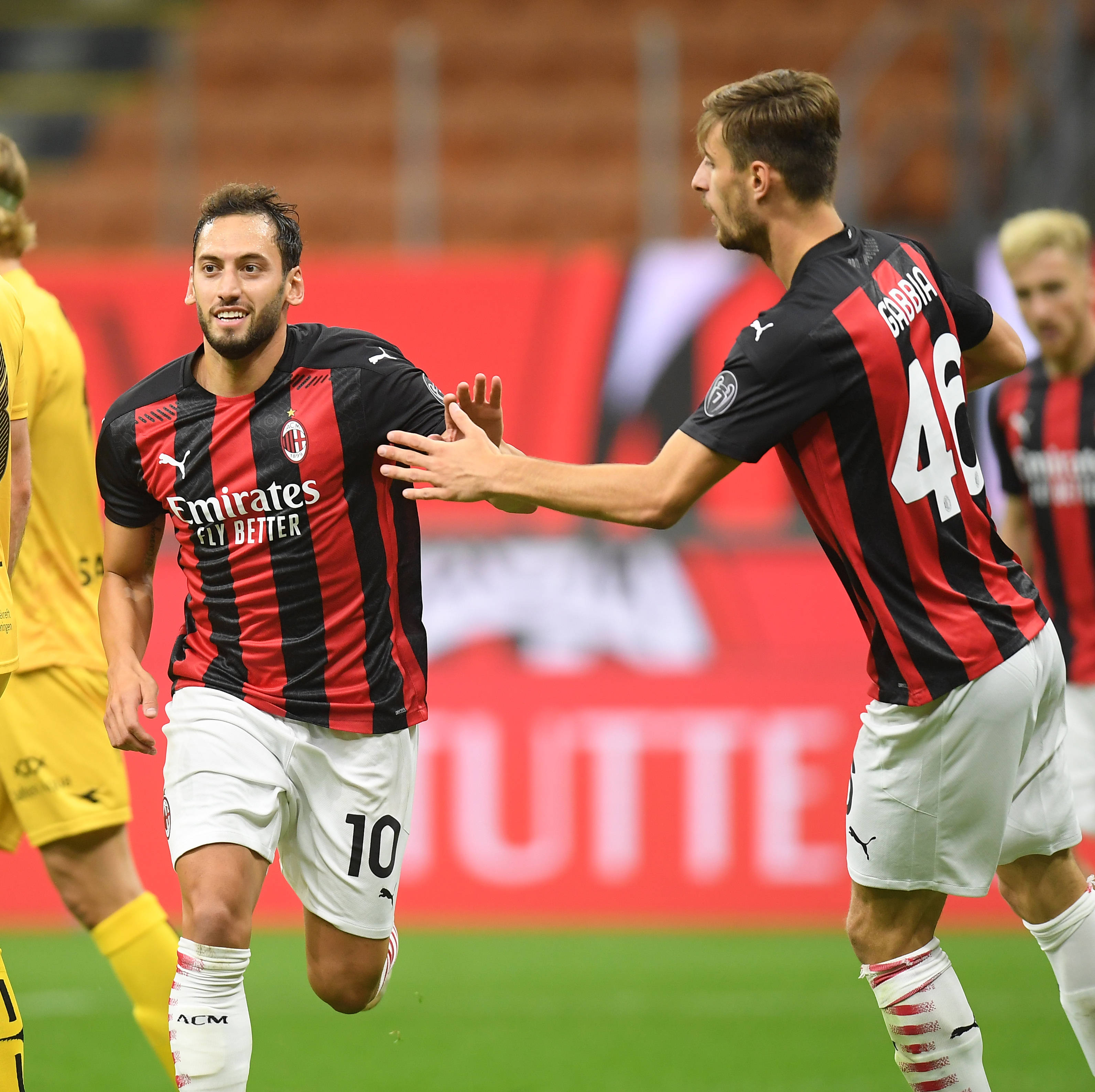 半场：马竞1-0圣吉罗斯，阿尔瓦雷斯破门，格列兹曼进球被吹（半场战报：马竞1-0暂领先圣吉罗斯，阿尔瓦雷斯破门，格列兹曼进球被判无效）